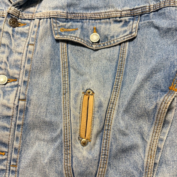 Sold - Picture 4 of 15